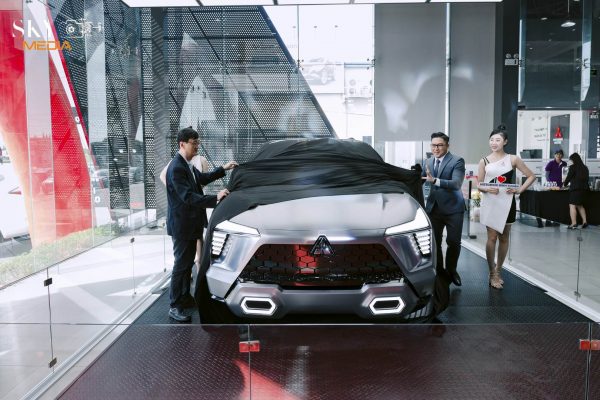 Chụp ảnh sự kiện ra mắt xe Mitsubishi XFC Concept